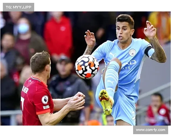 萨拉赫任意球助攻索博斯洛伊远射，利物浦扳平比分